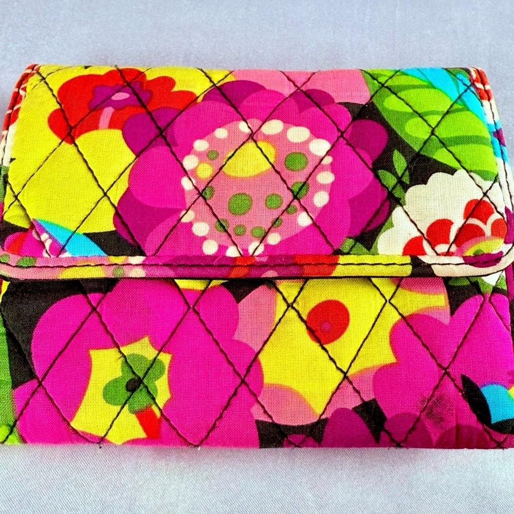 Vera Bradley Floral Multicolor Trifold Snap Quilted Wallet